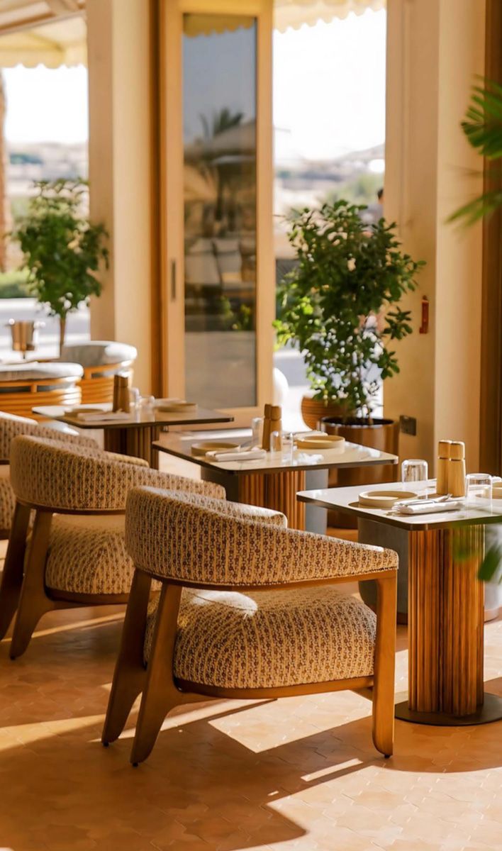 Amanie dining room