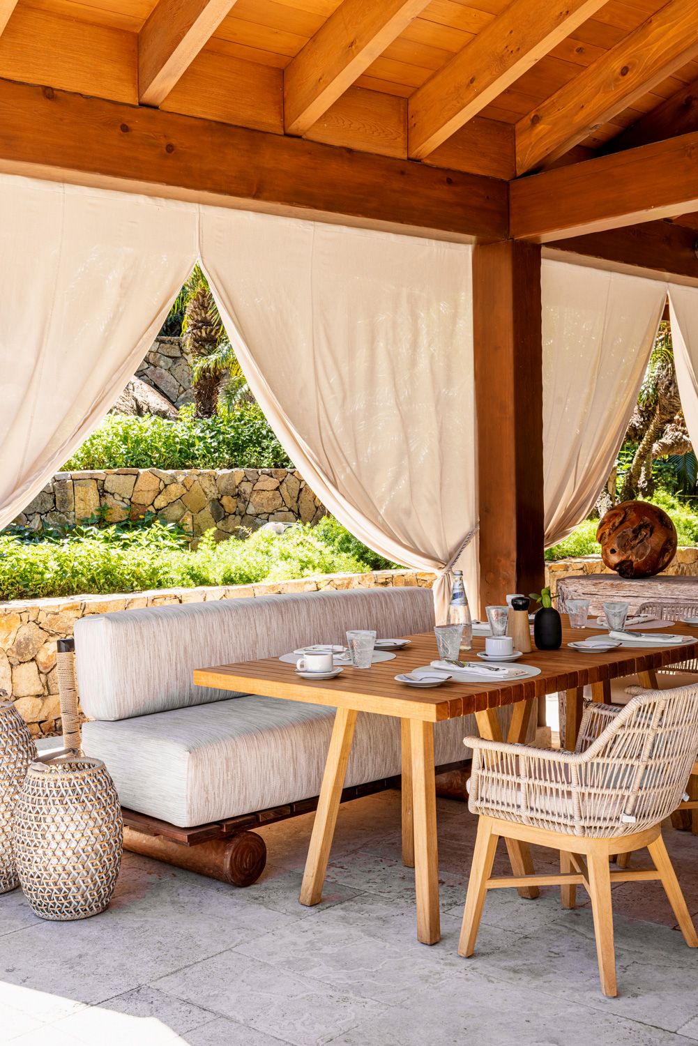 Lounge at Oil Nut Bay